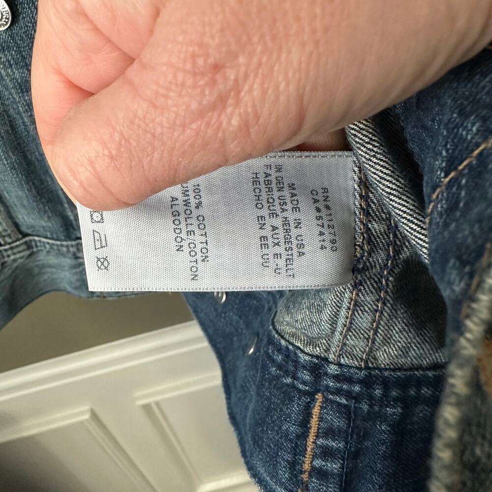 True Religion Dari Cropped Jean Jacket Medium - Picture 5 of 6